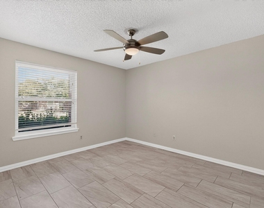 304 Cole Street - Photo Thumbnail 15