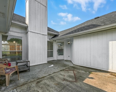 2711 Primrose Lane - Photo Thumbnail 15