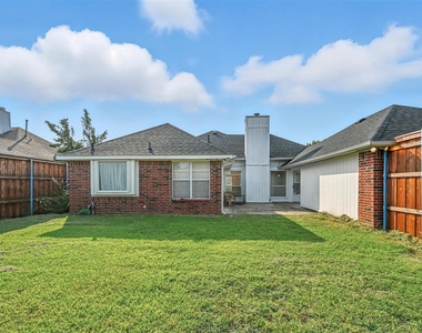 2711 Primrose Lane - Photo Thumbnail 16