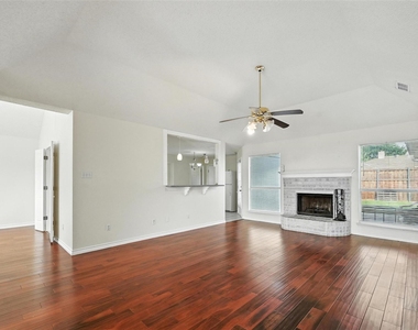 2711 Primrose Lane - Photo Thumbnail 1