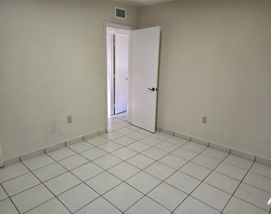 1560 Ne 111th Street - Photo Thumbnail 7