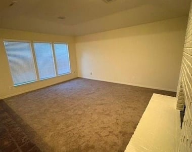 9514 Summerhill Lane - Photo Thumbnail 2