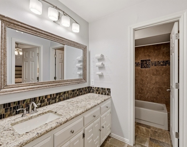 8710 Sanshire Avenue - Photo Thumbnail 22