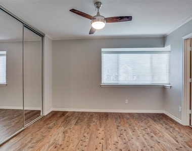 5906 Brushy Creek Trail - Photo Thumbnail 17