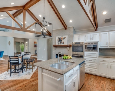5906 Brushy Creek Trail - Photo Thumbnail 11