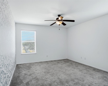 4717 Lathem Drive - Photo Thumbnail 9