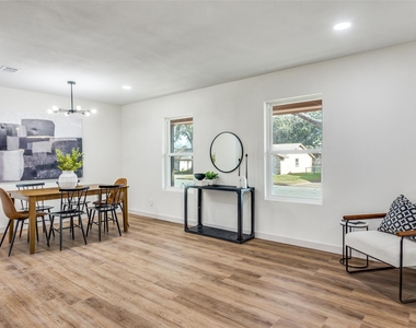 2920 Choctaw Trail - Photo Thumbnail 6