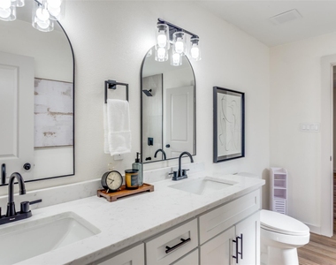 2920 Choctaw Trail - Photo Thumbnail 21