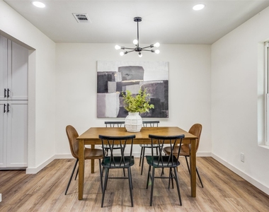 2920 Choctaw Trail - Photo Thumbnail 7