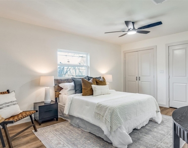 2920 Choctaw Trail - Photo Thumbnail 14