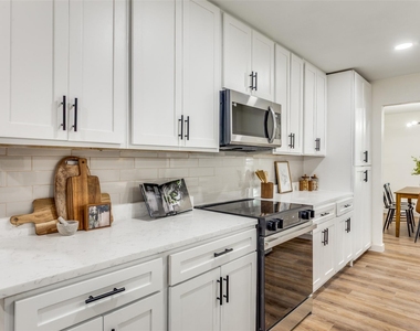 2920 Choctaw Trail - Photo Thumbnail 10