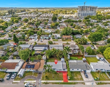 4917 Sw 43rd Terrace - Photo Thumbnail 7