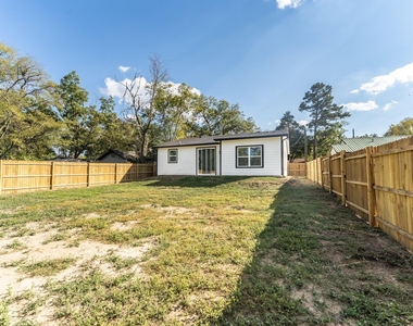 316 Beckham Street W - Photo Thumbnail 20