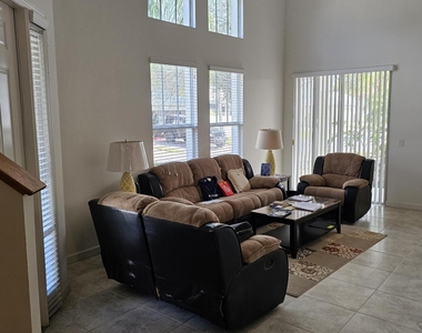 10451 Sw Academic Way - Photo Thumbnail 2