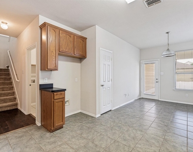 10249 Nantucket Drive - Photo Thumbnail 10