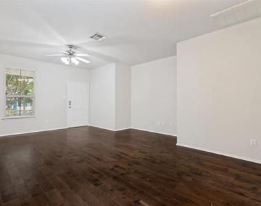 10249 Nantucket Drive - Photo Thumbnail 2