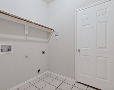 10249 Nantucket Drive - Photo Thumbnail 19