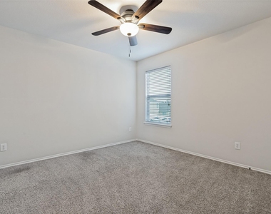 10249 Nantucket Drive - Photo Thumbnail 14