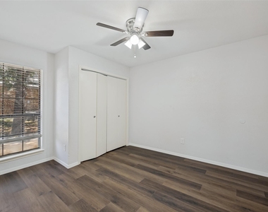 117 Peachtree Court - Photo Thumbnail 5