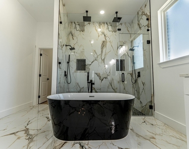 2147 Heath Street - Photo Thumbnail 16