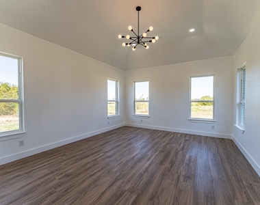 2147 Heath Street - Photo Thumbnail 11