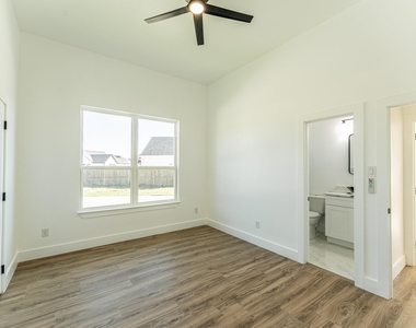 2147 Heath Street - Photo Thumbnail 23
