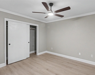 2755 Parkchester Drive - Photo Thumbnail 6