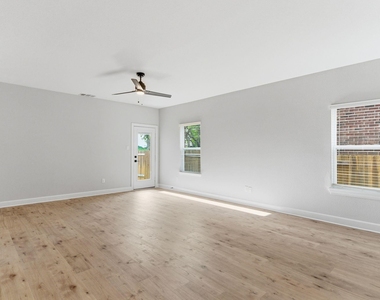 1308 Windermere Way - Photo Thumbnail 4