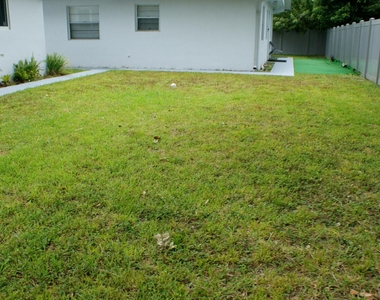 6109 Sw 30th Street - Photo Thumbnail 2