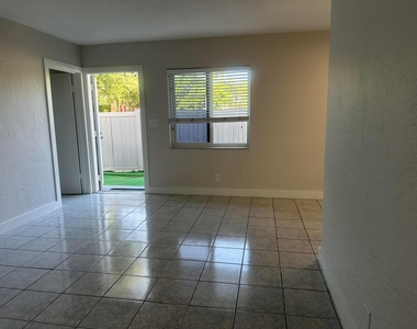 6109 Sw 30th Street - Photo Thumbnail 9