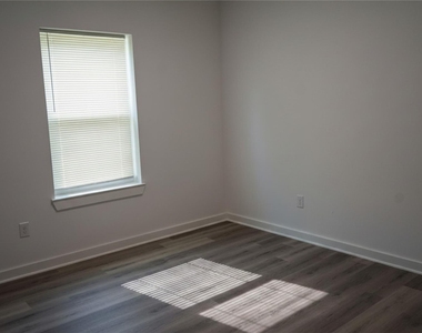 317 White Star Lane - Photo Thumbnail 21
