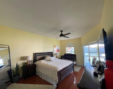 209 Cypress Point Drive - Photo Thumbnail 7
