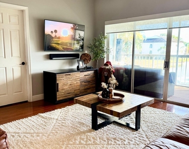 209 Cypress Point Drive - Photo Thumbnail 14
