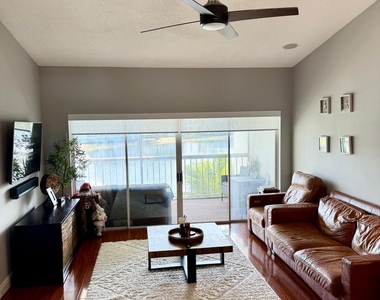 209 Cypress Point Drive - Photo Thumbnail 12