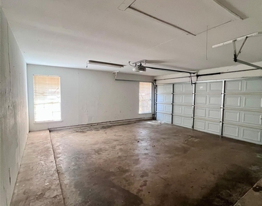 205 Sunset Drive - Photo Thumbnail 24