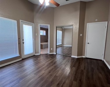 205 Sunset Drive - Photo Thumbnail 12