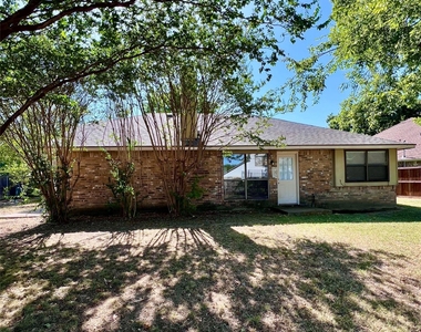 205 Sunset Drive - Photo Thumbnail 22