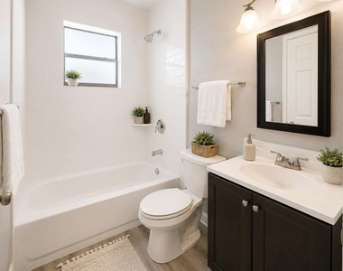 1565 W 28th Street - Photo Thumbnail 3