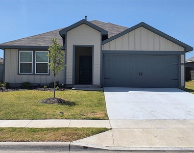207 Weatherboard Drive - Photo Thumbnail 1