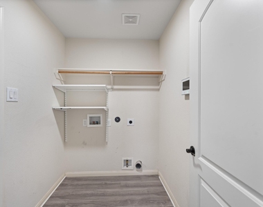 413 Lipizzan Lane - Photo Thumbnail 10
