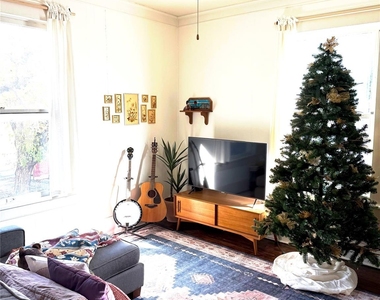 615 W Oak Street - Photo Thumbnail 2