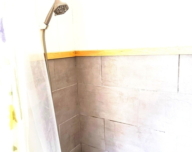 615 W Oak Street - Photo Thumbnail 15
