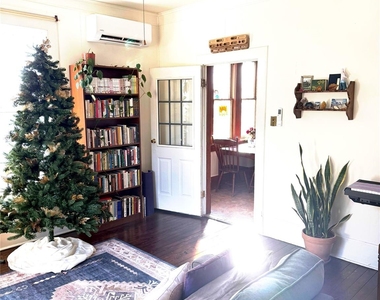 615 W Oak Street - Photo Thumbnail 1