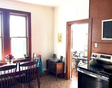 615 W Oak Street - Photo Thumbnail 7