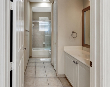 10640 Nw 83rd Court Nw - Photo Thumbnail 30