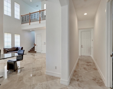 10640 Nw 83rd Court Nw - Photo Thumbnail 6