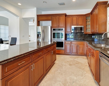 10640 Nw 83rd Court Nw - Photo Thumbnail 20