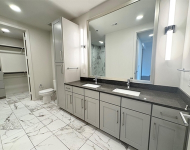 6911 Cowboys Way - Photo Thumbnail 4