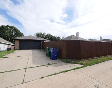 4502 Highlands Drive - Photo Thumbnail 29