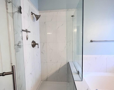 4502 Highlands Drive - Photo Thumbnail 18